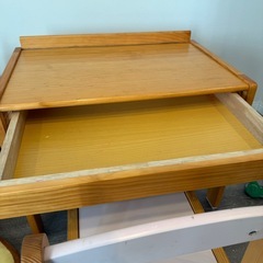 子ども用　机　椅子の画像