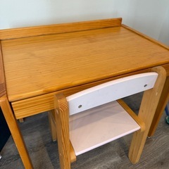 子ども用　机　椅子の画像