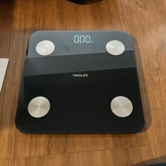 【無料】電子体重計＋ヨガマットの画像