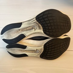 NIKE ランニングシューズ　25.5cmの画像