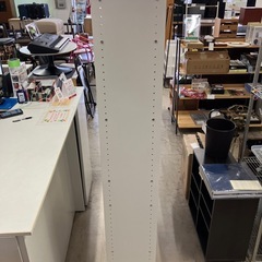 A2512-139 IKEA スクルーヴビーシリーズ　白い本棚　キズ汚れ有りの画像
