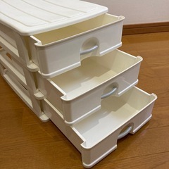 三段ボックスの画像