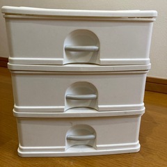 三段ボックスの画像