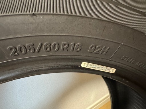 値下げしましたー　タイヤ4本セット　未使用新品　TOYOタイヤ/205/60/R16 トヨタ　ヴォクシー　ノア　16インチ