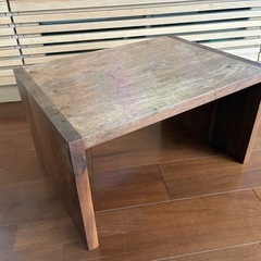 サイドテーブルの画像