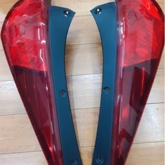 z33 純正パーツ テールランプ 内装パーツ1部の画像