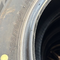 185/70R14ブリジストンタイヤの画像