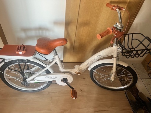 20インチ折りたたみ自転車ほぼ新車 (helly) 新開地の折りたたみ自転車