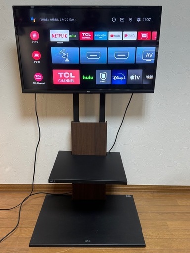 2022年製32型Android TV Google Chrome対応　EQUALS WALLテレビスタンド付