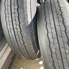 ハイエースノーマルタイヤ方減り有りの画像