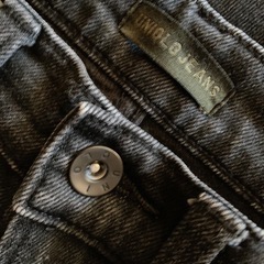 58.5㎝　ユニクロジーンズの画像