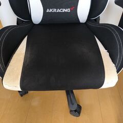 ゲーミングチェアの画像