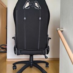 ゲーミングチェアの画像