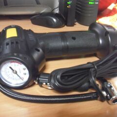 車載用　120Wポ-タブルエアコンプレッサ- (新品未使用品)の画像