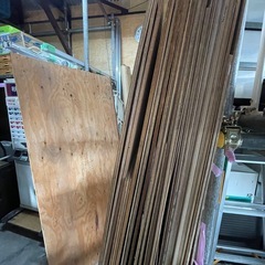 合板ベニヤ・厚さ3mm〜12mmで25枚くらい【1枚(3mm )300円〜(12mm)1500円】の画像