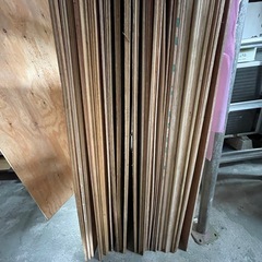 合板ベニヤ・厚さ3mm〜12mmで25枚くらい【1枚(3mm )300円〜(12mm)1500円】の画像