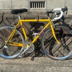 TREK ロードバイクの画像