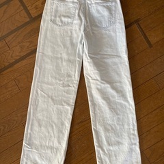 56㎝　UNIQLO薄い水色のジーンズの画像