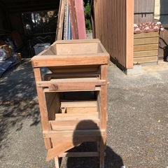 　レトロな木製農機具の画像