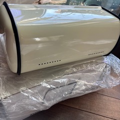 新品未使用！箱付き　ブレッドケースの画像