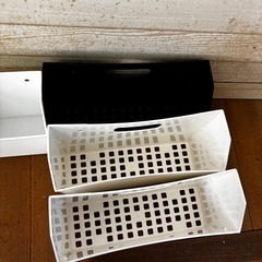 ダイソー　収納　小物　　入れ物セットの画像