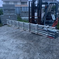 【激安20%OFF】中古足場（良品）　1800手すり、1800アンチ、3600柱の画像