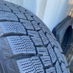 スタッドレスタイヤ4本の画像