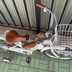 🔹キッズバイク　18インチ 補助輪・キックスタンド付きの画像