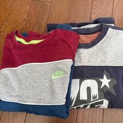 NIKEトレーナーとパンツまとめての画像