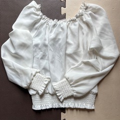 axes 白 長袖の画像