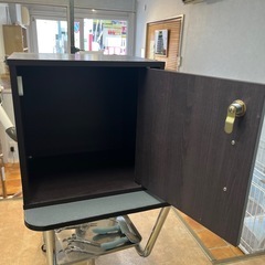 鍵付き収納ボックスの画像