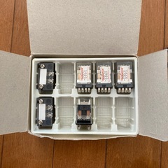 リレー　　4接点　の画像