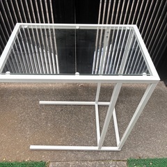 決まりましたガラスサイドテーブルの画像