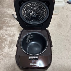アイリスオーヤマ　IH 炊飯器の画像
