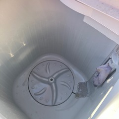 TOSHIBA 二層式洗濯機 動作品の画像