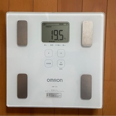  D⭐️美品⭐️オムロン ヘルスケア 体重体組成計🟪カラダスキャン🟪スリムタイプ27mm🟪の画像