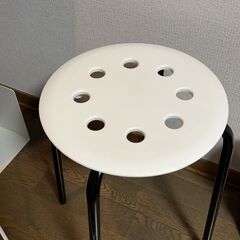 IKEA製／高さ調節可能★白テーブル（LINNMON＋ADILS）&丸椅子（MARIUS）の画像