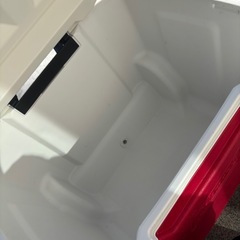 【Coleman】ホイールクーラー/60QT（レッド/ホワイト）の画像