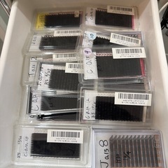 まつ毛エクステ　ワゴン付きの画像