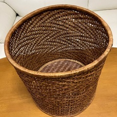 籐製カゴ　大の画像