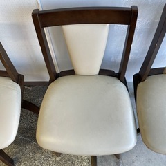 ニトリ　回転式　ダイニングチェア　セットの画像