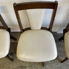 ニトリ　回転式　ダイニングチェア　セットの画像