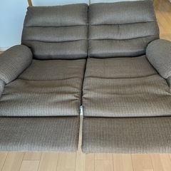 ニトリ電動リクライニングソファの画像