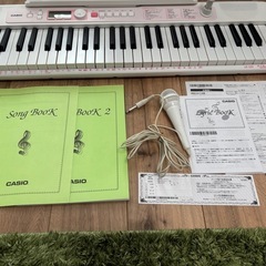 CASIO LK-320電子キーボード 61鍵 ホワイト/ピンクの画像