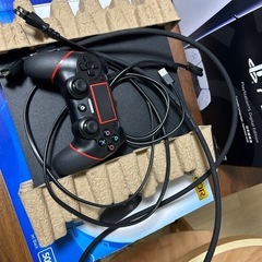 PS4  本体の画像