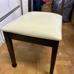 【ジャングル深井店】★ダイニングチェア 白 ホワイト イス 簡易クリーニング済 家具 堺市 深井 【FU3031】の画像