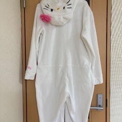 キティちゃんつなぎパジャマの画像