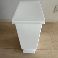 ニトリ　消臭スリムペダルペール20Lの画像