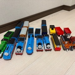 きかんしゃトーマスシリーズ　プラレール　先頭車9両　中間車12両一式※不揃いの画像