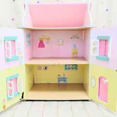 木製 ドールハウスの画像
